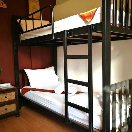Ashi Poshtel Hostel Chiang Mai Exterior foto